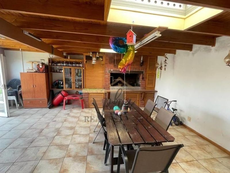 Cosy 3  Bedroom House with newly Built 2-Bedroom Cottage on a Corner Erf in Walvis Bay - Photo 9