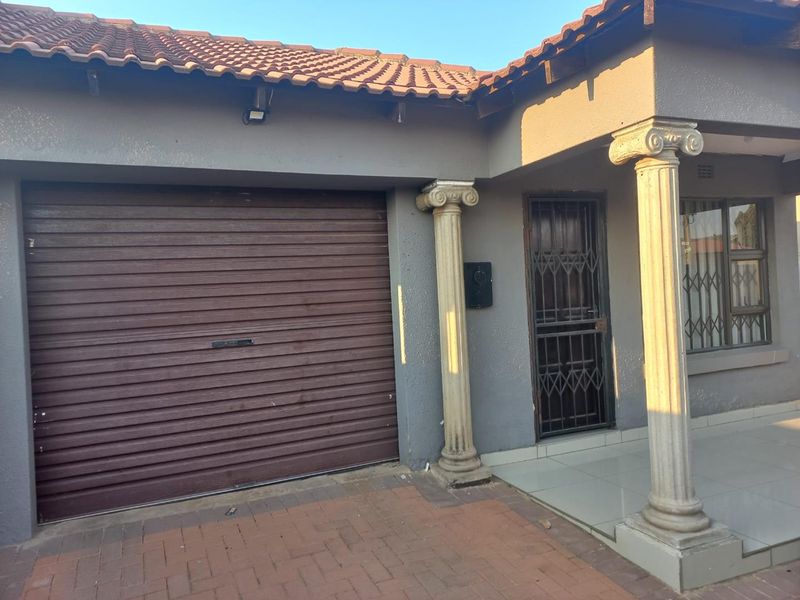 Lovely Family home - Photo 3