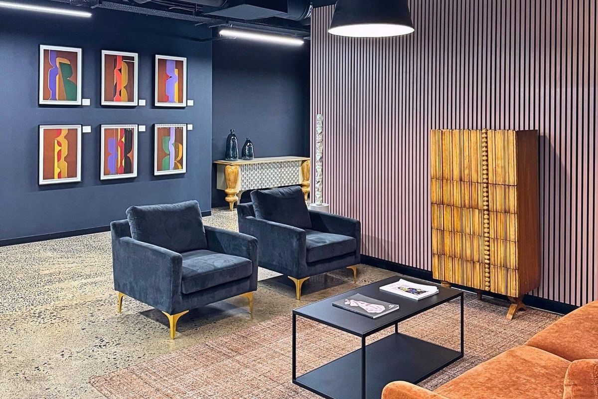 15 person office to let in trendy Harrington street - Photo 2