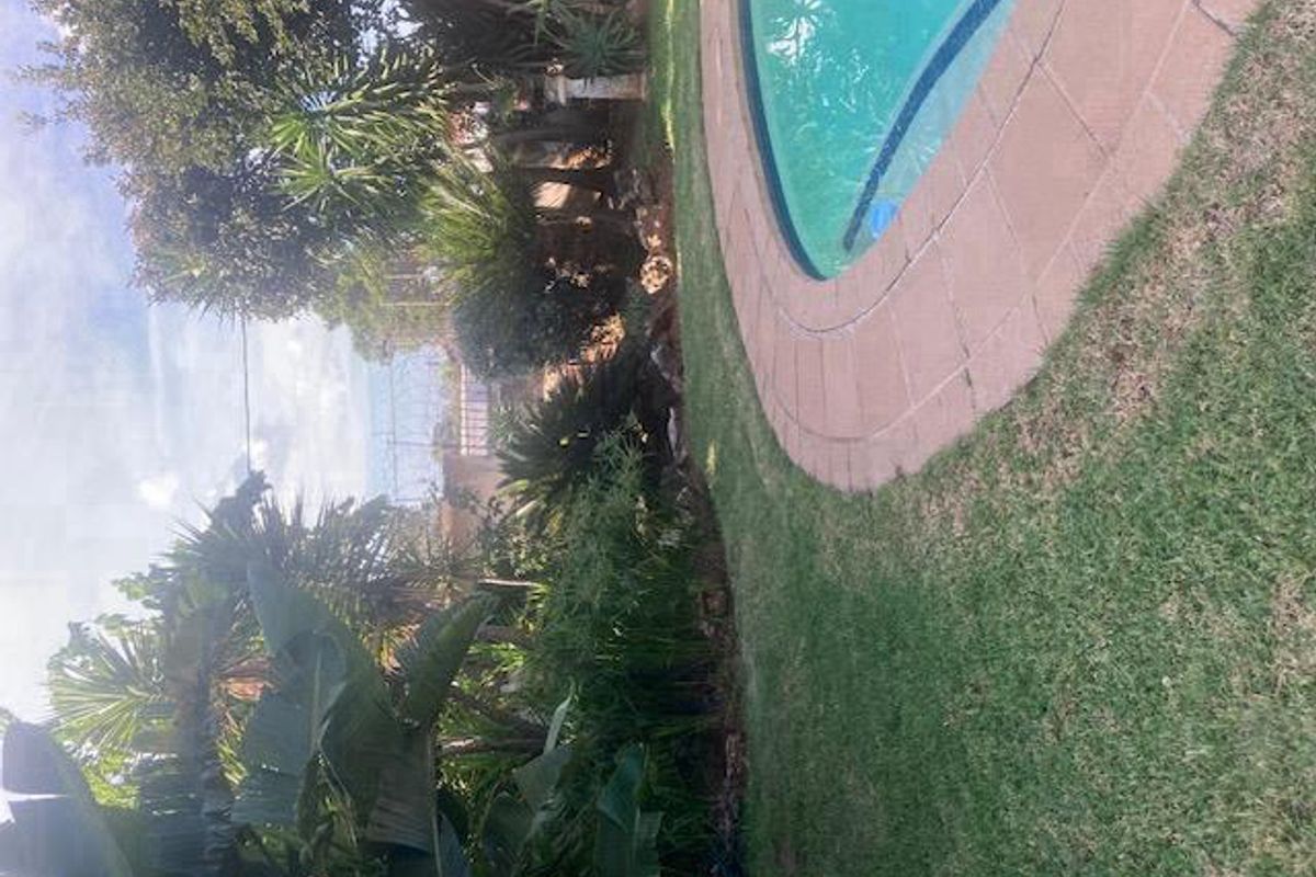 quiet area with a lovely home - Photo 2