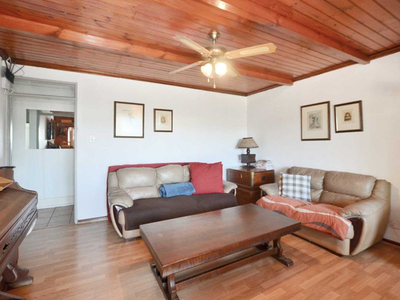 Beautiful Family Home with Separate Flatlet for Sale in Bothasig - Photo 10