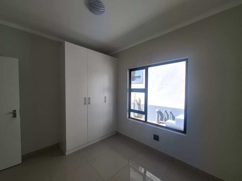 NEW  ROCKY CREST- EXTENSION 4| Brand New Unit - Costs Inclusive - Photo 8