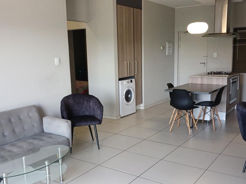 Modern and Stylish Apartment in Prime Location - Photo 10