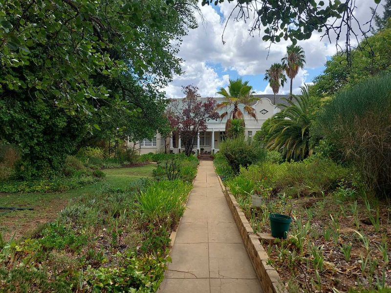 Charming Cape Dutch Family Home with Timeless Character - Photo 2