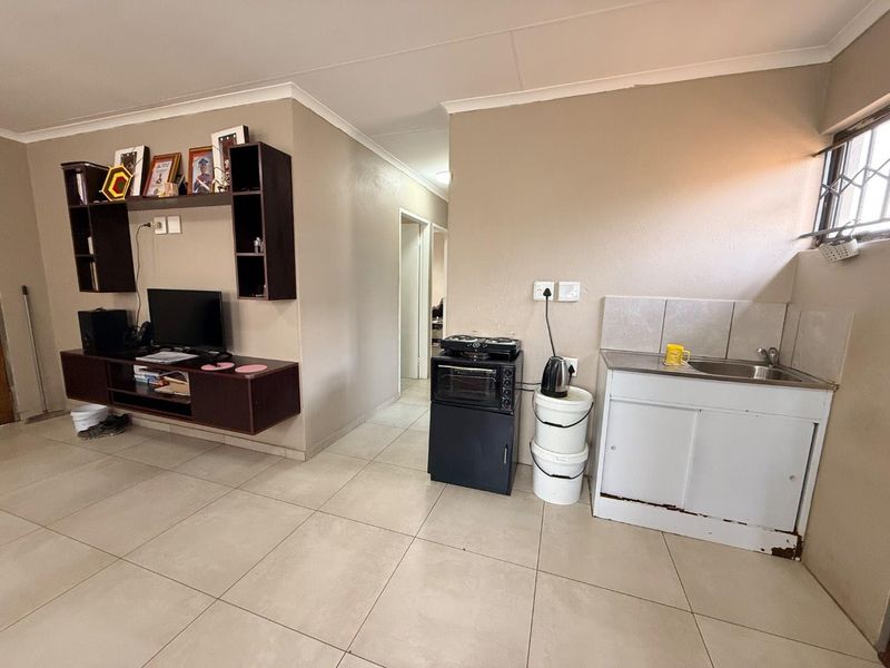 Luxury Living: Move-In Ready, Renovated, and Exquisite! - Photo 6