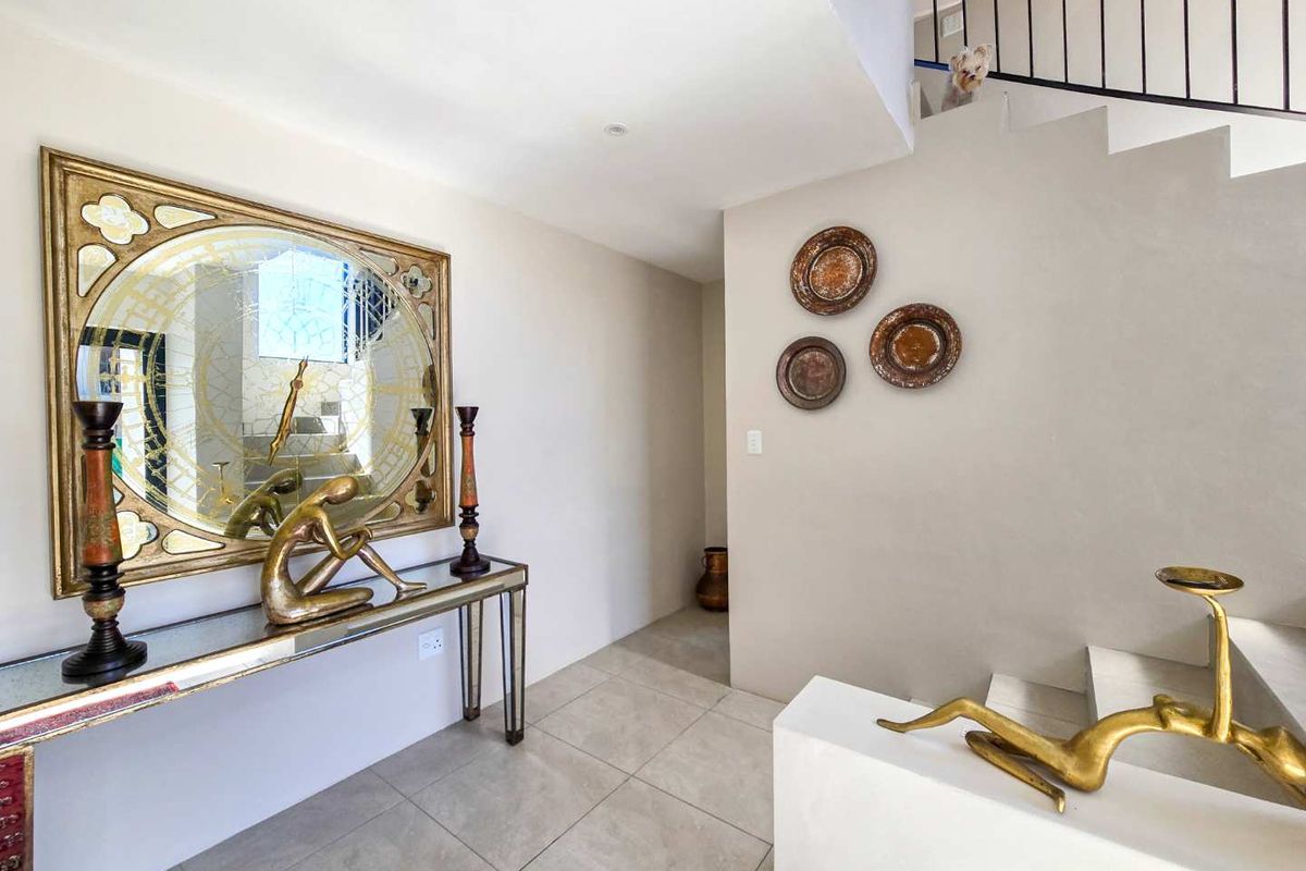 Secure estate living with spectacular views. - Photo 2