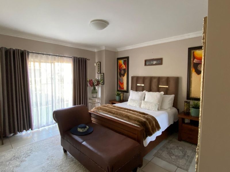 Perfect Family Home - Photo 10