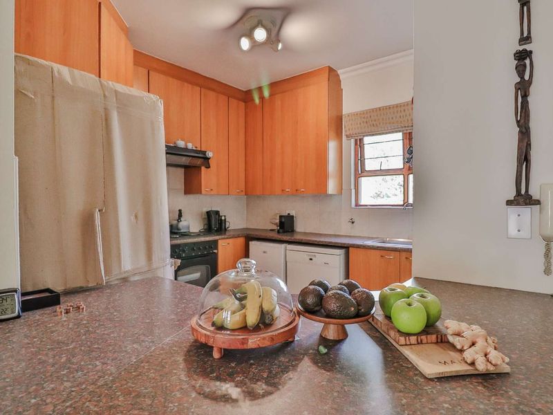 Lovely 2 bedroom, 2 bathroom available for sale in Bryanston - Photo 4