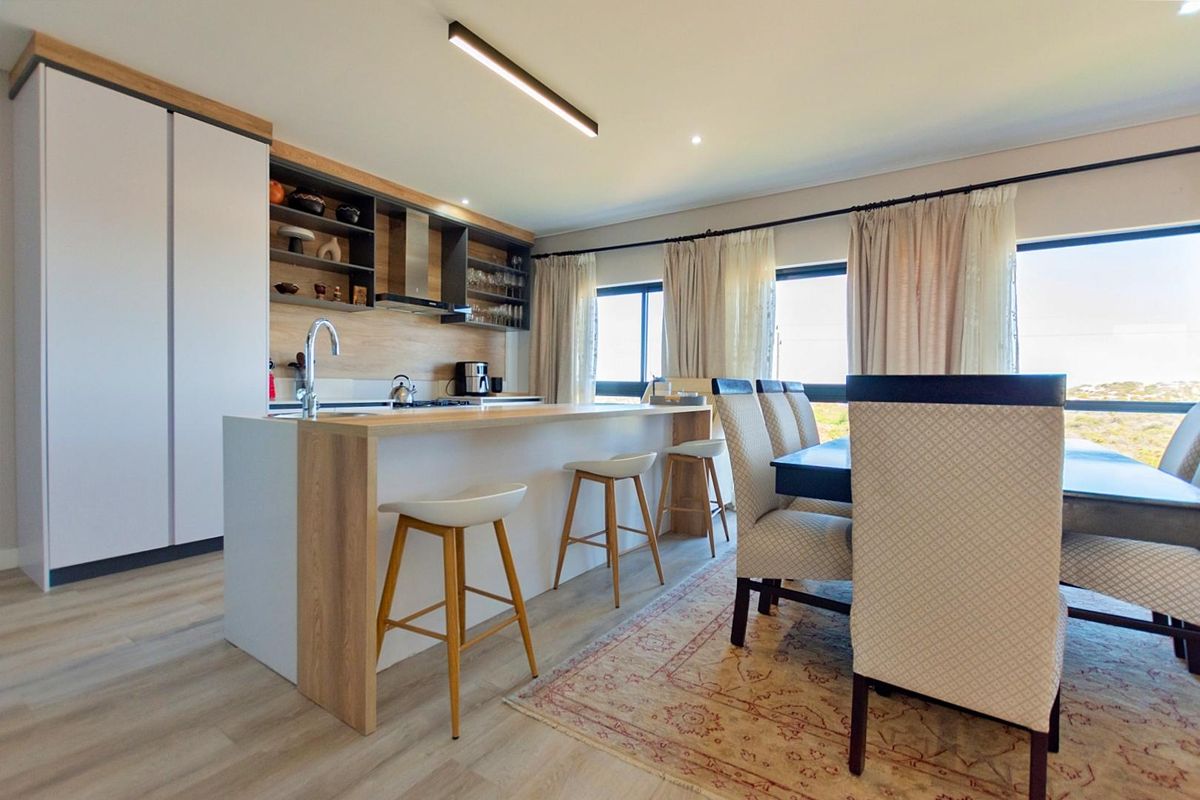 4 Bedroom House in Langebaan Country Estate - Photo 4