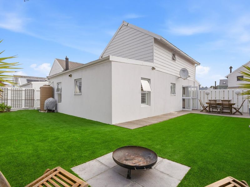Immaculate Double-Storey Home Available To Let - Photo 1