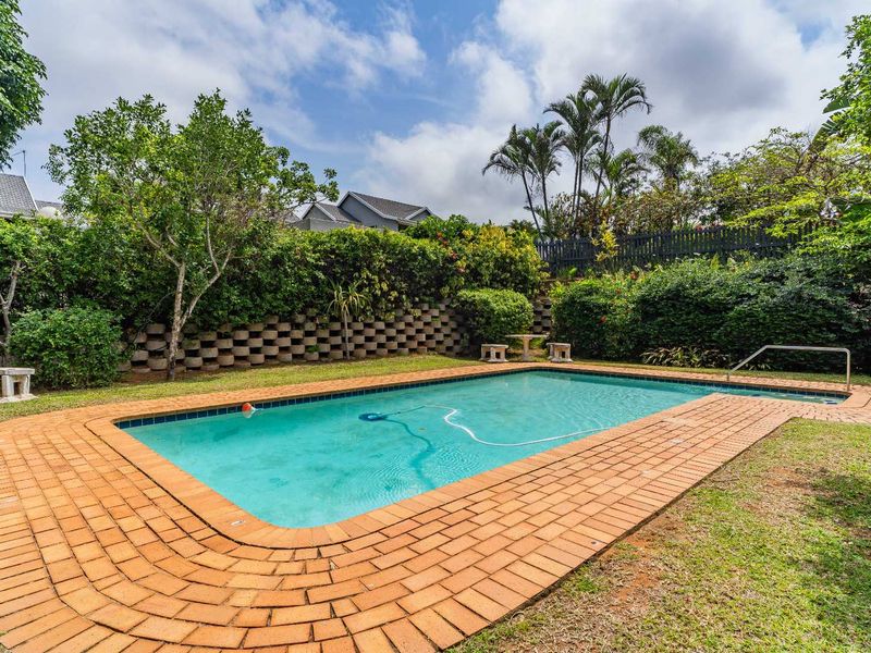 Stylish 2 bedroom duplex for sale in Umhlanga Manors - Photo 4