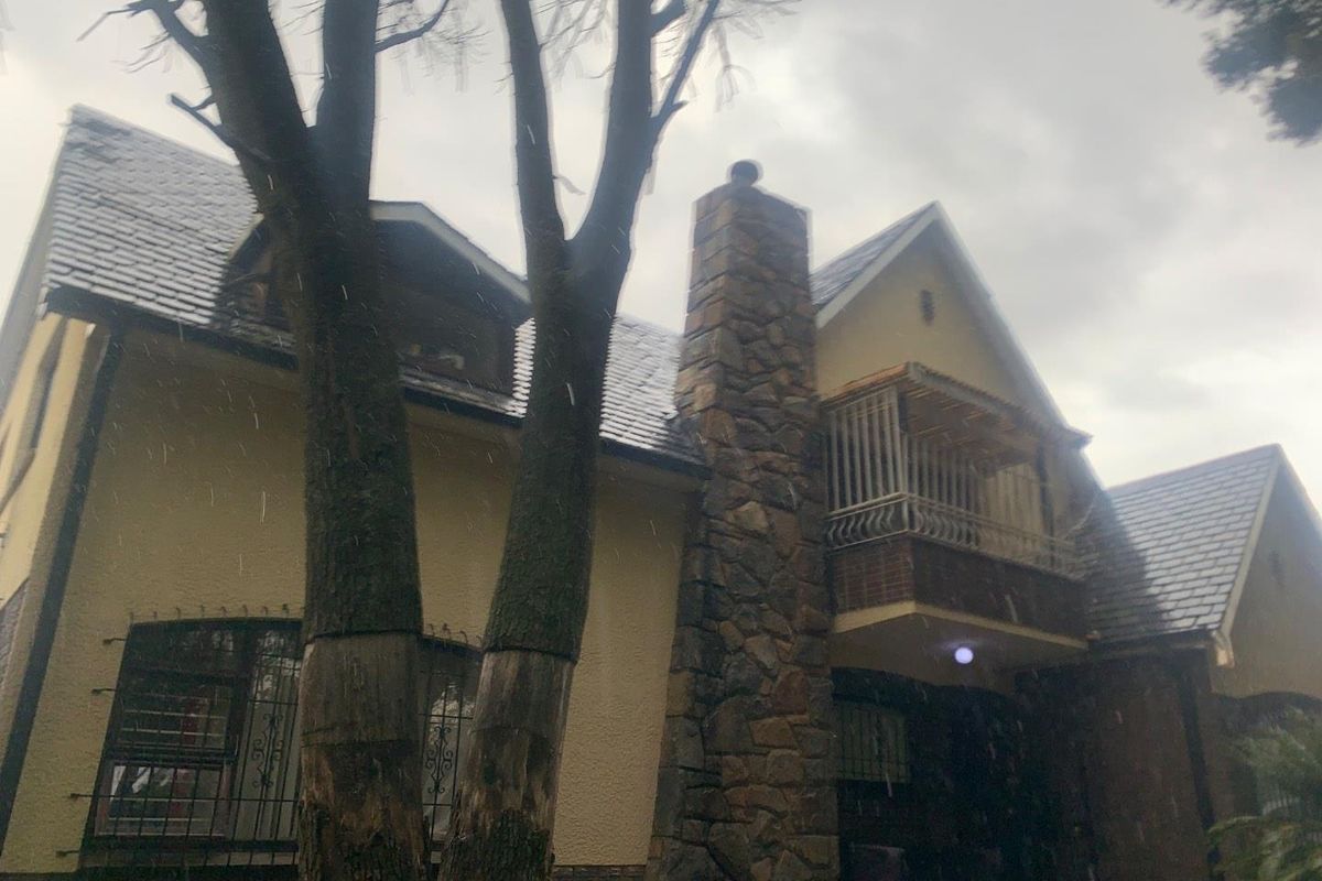 Charming 4-Bedroom Home for Sale in The Hill Ext 6, Johannesburg - Photo 4