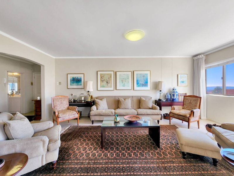 SPACIOUS APARTMENT - Photo 3