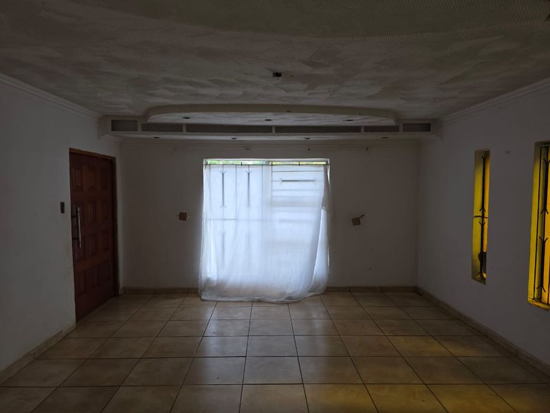 Huge four bedroom fixer up for sale - Photo 9