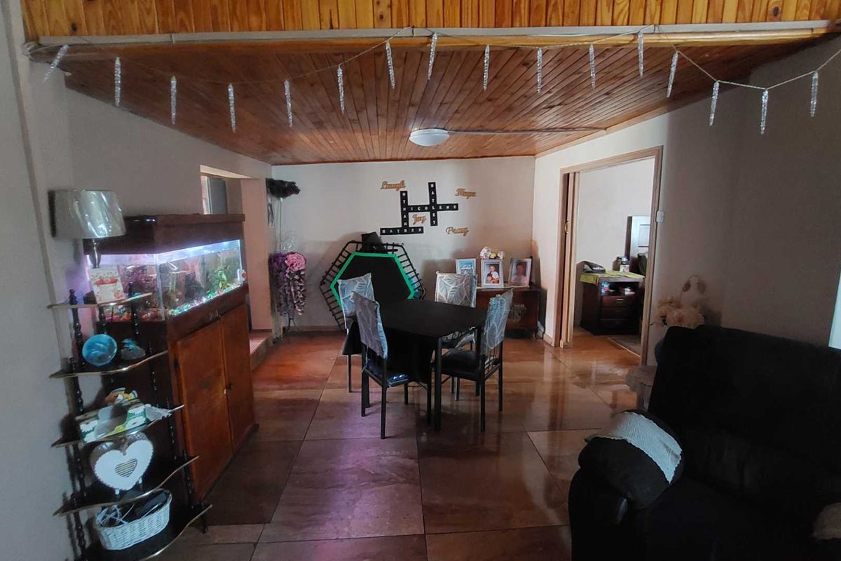 Eco-Friendly Living: Solar Panels and More Await! - Photo 5