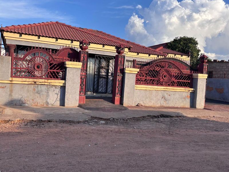 A FAMILY HOME - Photo 9