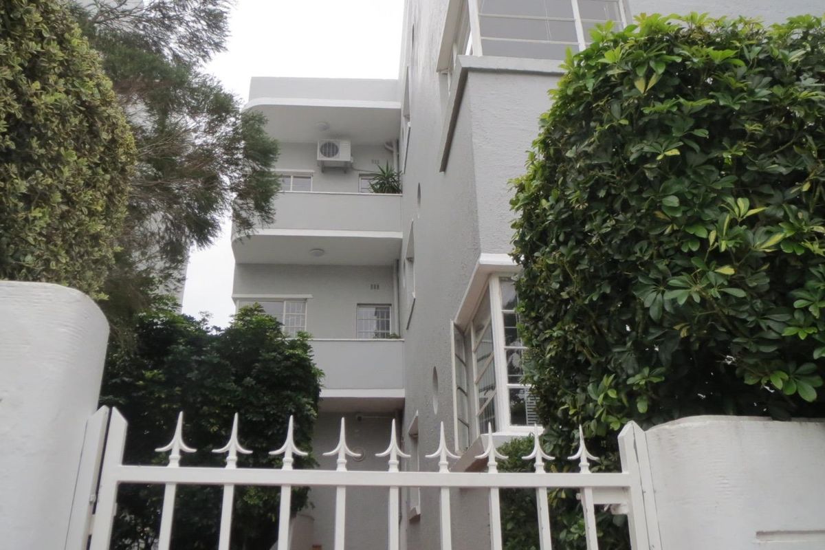 Secure 2 Bedroom Apartment in Art Deco Block in Gardens - Photo 5