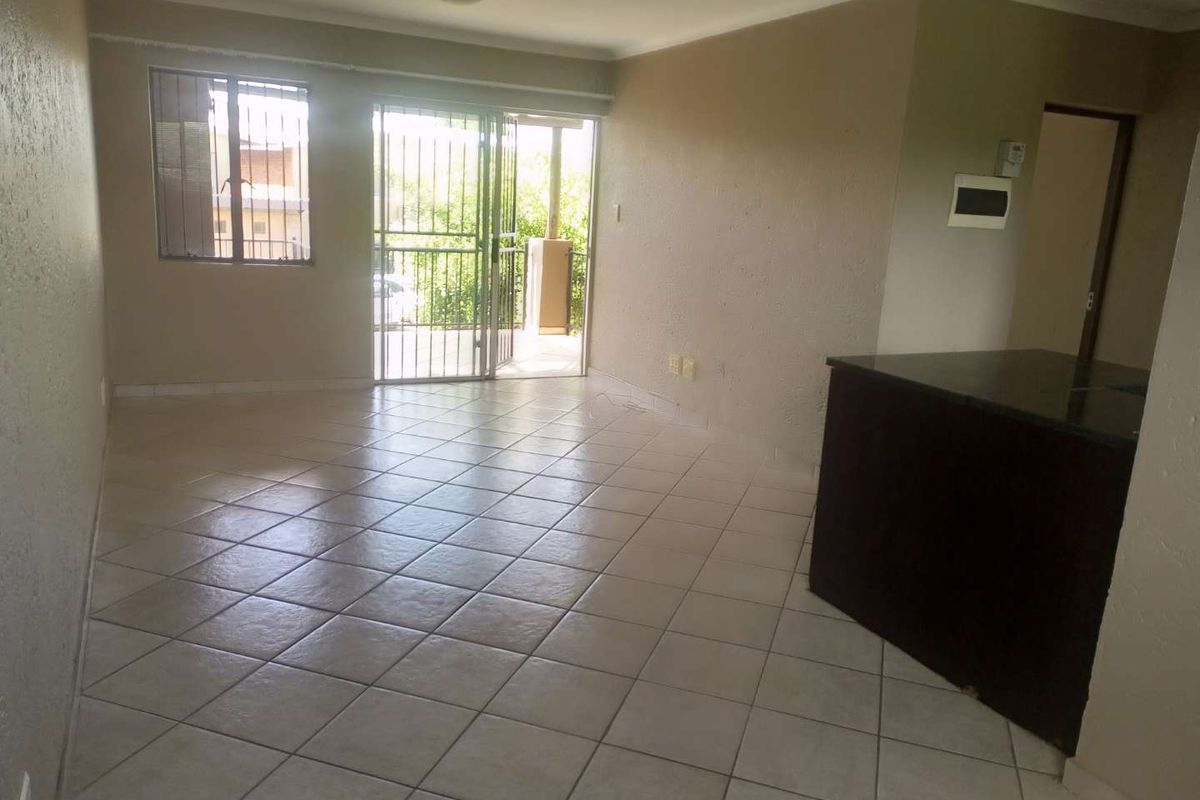 Stunning 2 bedroom 2 bathroom apartment is now for sale in Theresapark. - Photo 2