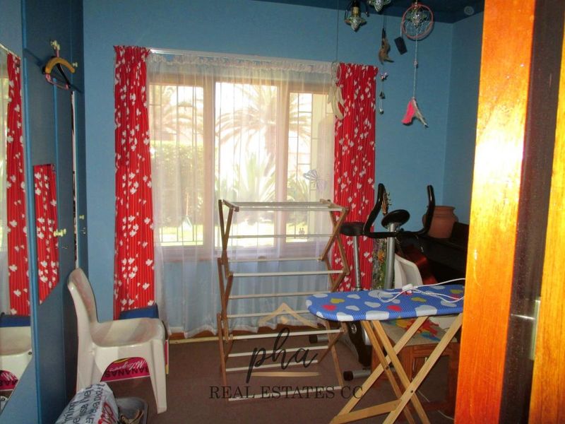 House with 2 flatlets for sale - Swakopmund - Photo 9