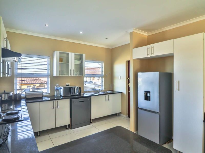 When convienience is Key! - Photo 9