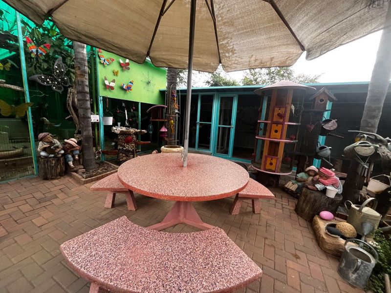 Olympia fairytale house for sale - Photo 9