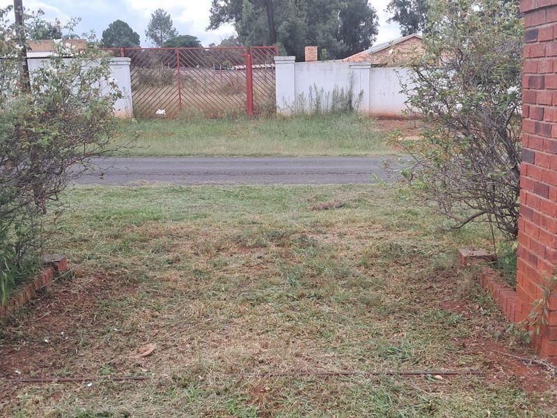 4064m2 Vacant Stand with Borehole, Municipal Water & 3-Phase Power in Henley on Klip - Photo 3