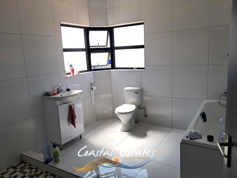 3 Bedroom house in Extension 14 - Photo 9