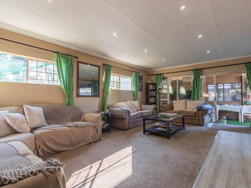 Unlock the potential of a lifetime with this incredible property for sale in Rynfield - Photo 8