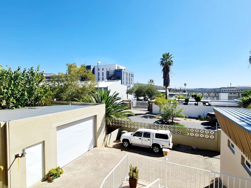 3 Bedroom House For Sale in Klein Windhoek - Photo 7