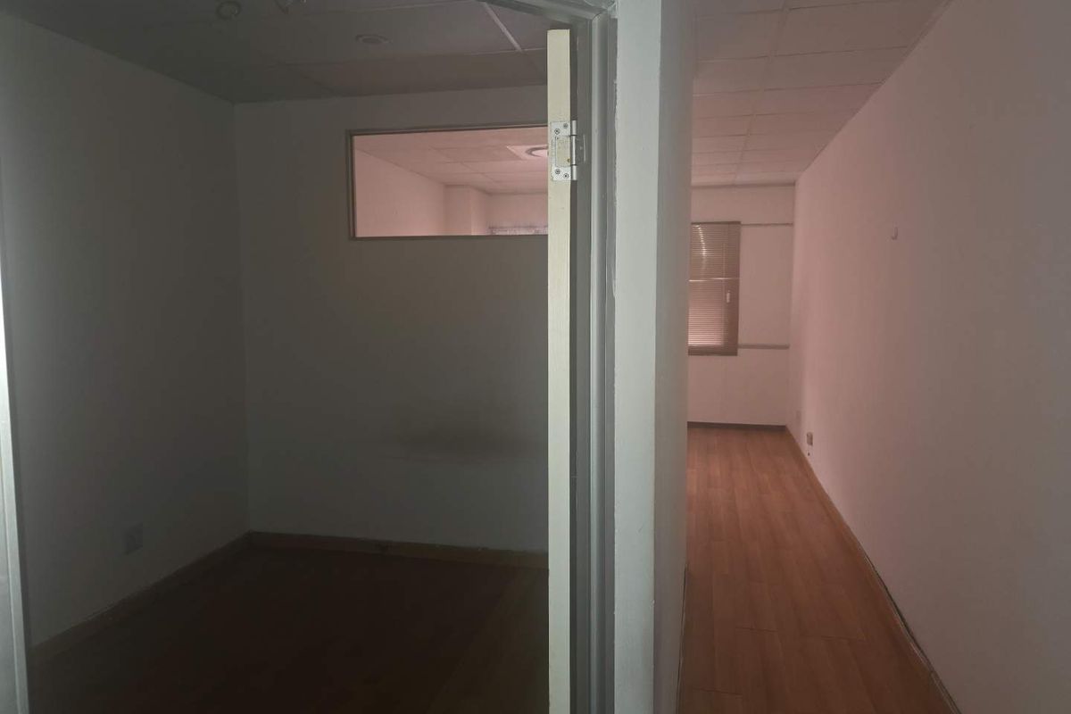 Charming One-Bedroom Apartment in the Heart of Marshalltown - Photo 4