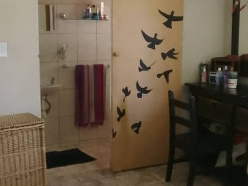 Ideal Family House - Photo 10