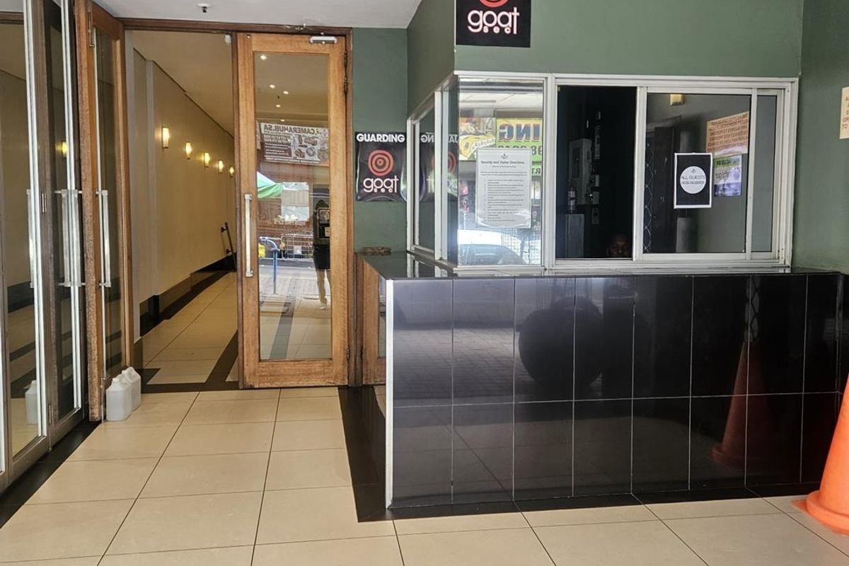 Spacious Bachelor Apartment in Ansteys Building - Unit 59 - Photo 2