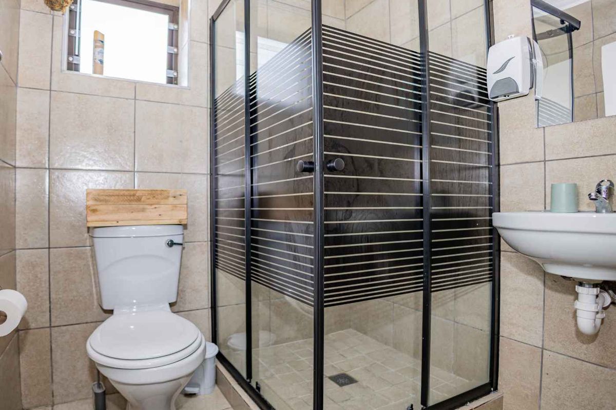 La Bella Vida Self Catering Apartments - Photo 5