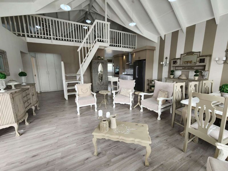 French inspired-look House for Sale! - Photo 3