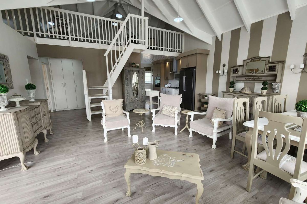 French inspired-look House for Sale! - Photo 3