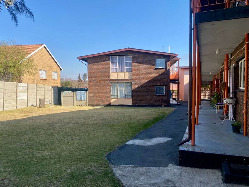 Own your space - Photo 2