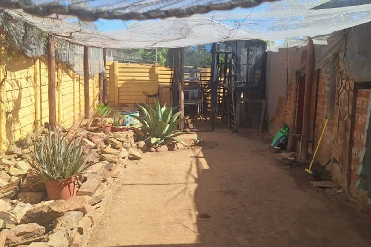 "Spacious Family Oasis in Pioneerspark – Call Today!" - Photo 5