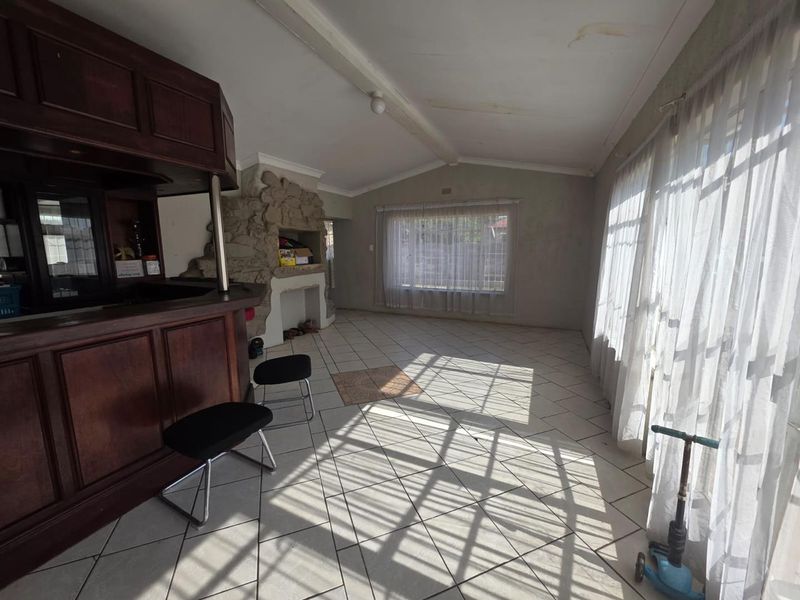 3 Bedroom House for sale in Dalview - Photo 3