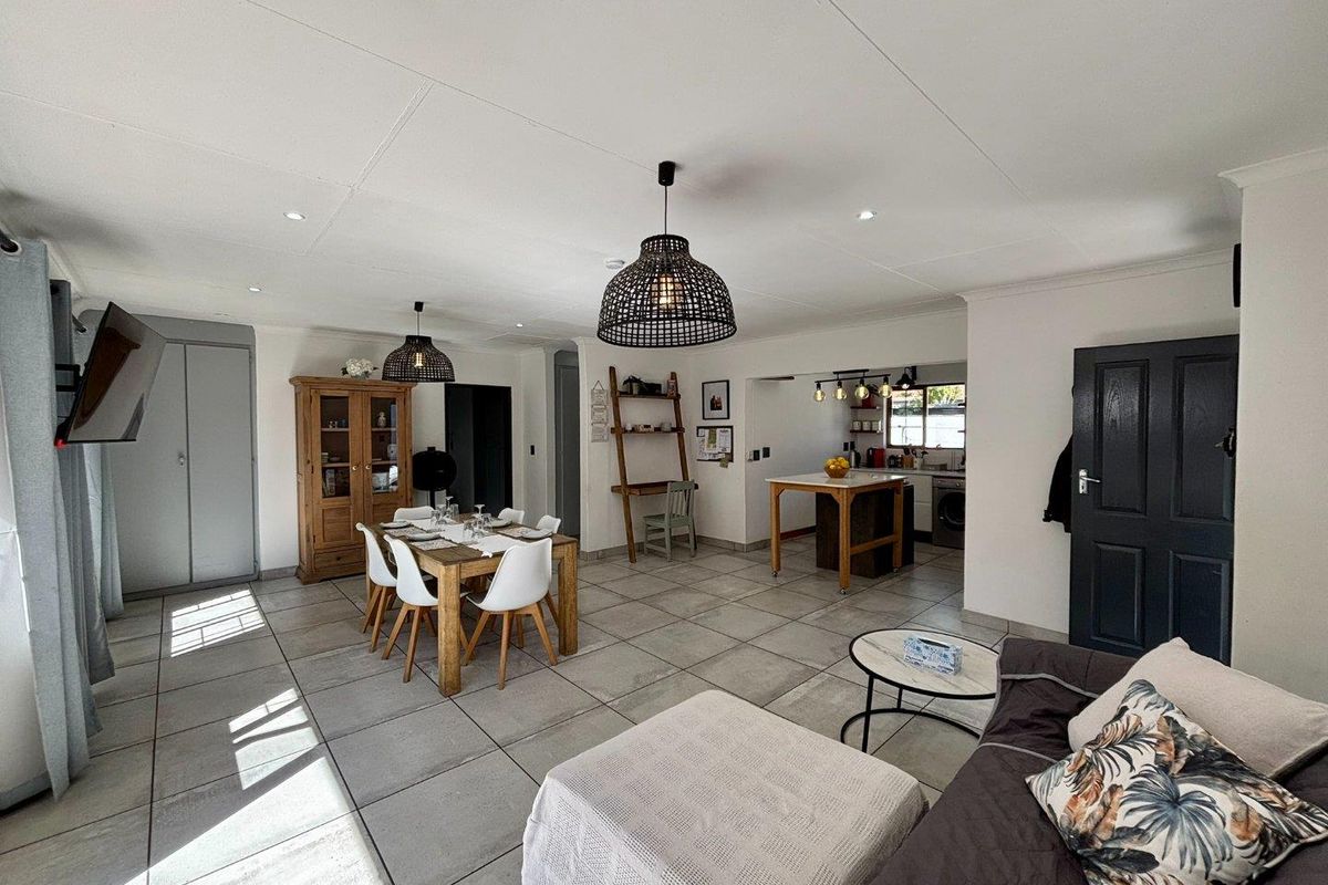 Exquisite, stylish townhouse to rent in Die WIlgers - Photo 4