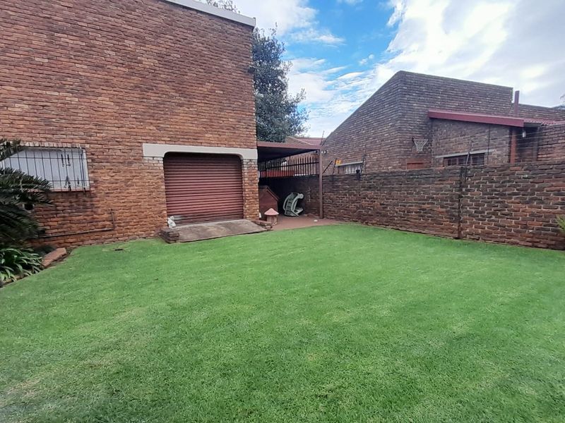 Exceptional Valued Home - Photo 3