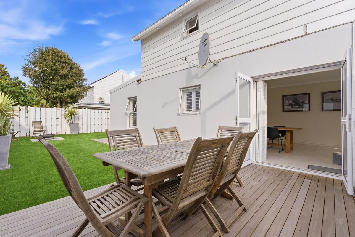 Immaculate Double-Storey Home Available To Let - Photo 3