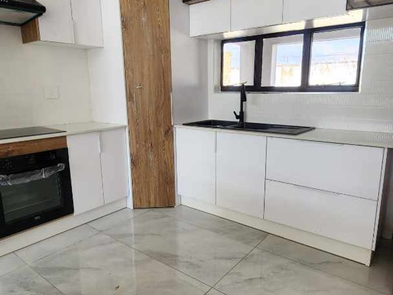 3 Bedroom Home For Sale - Photo 6