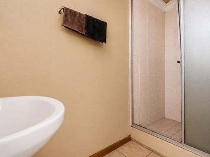 Unlock the Potential of This Spacious Fauna Family Home - Photo 10