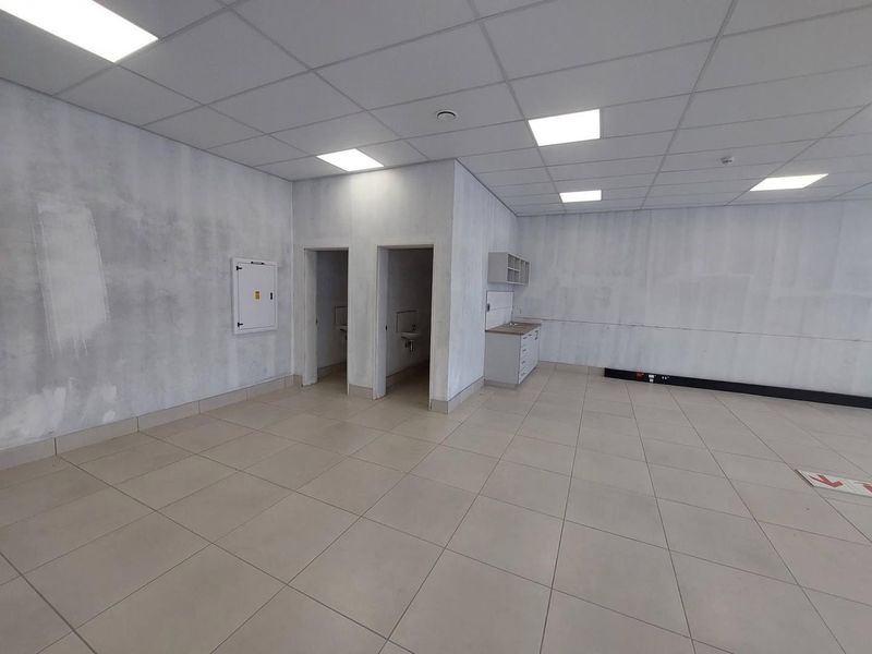 To Let | Kleine Kuppe – Hilltop Village (Office / Medical Suite) - Photo 2