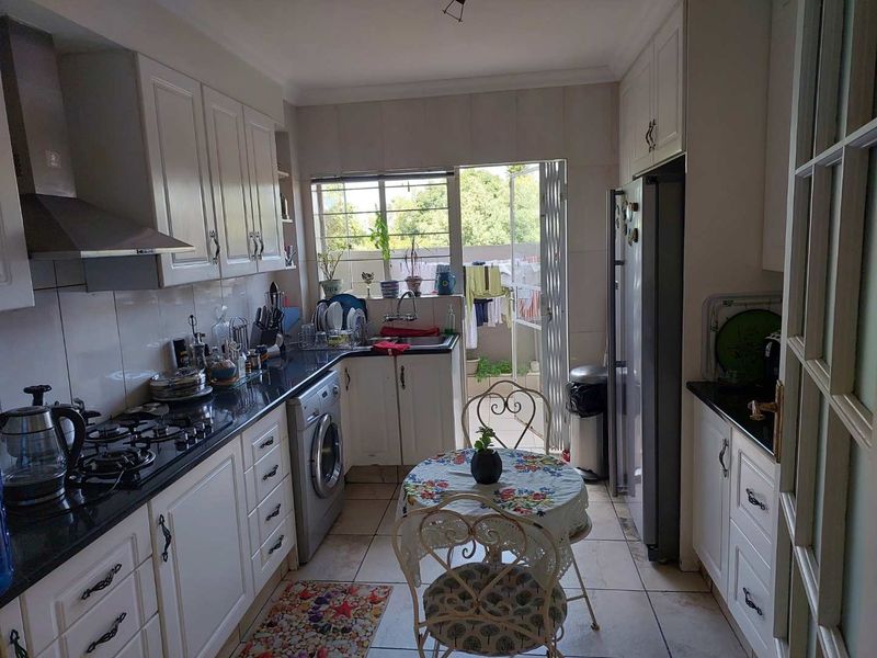 3 BEDROOM FURNISHED TOWNHOUSE TO RENT IN MORNINGSIDE - Photo 9