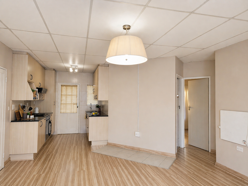 Two bedroom home in highly rated retirement village - Photo 2