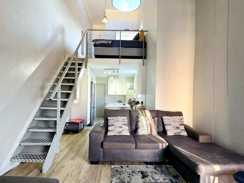 Modern Loft Apartment in a Secure Complex - Photo 3