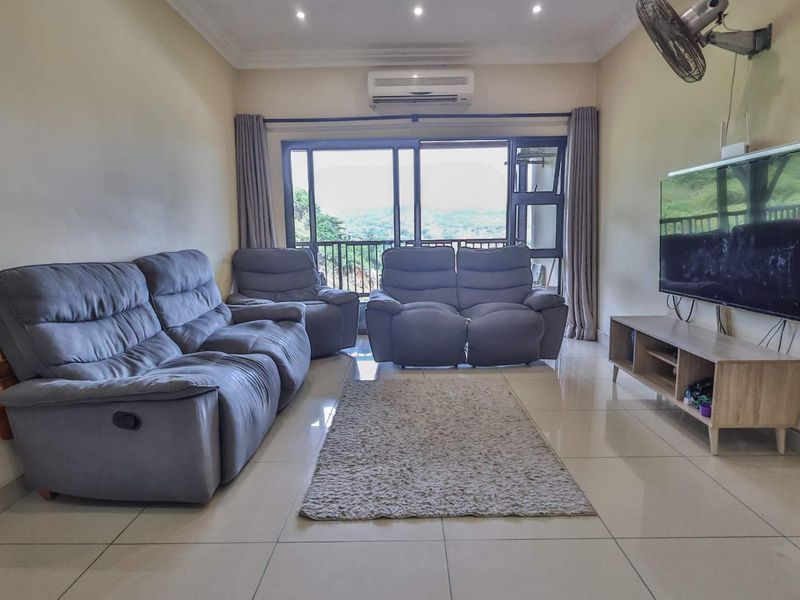 Stunning Two Bedroom Unit In Lakeridge Estates - Photo 6