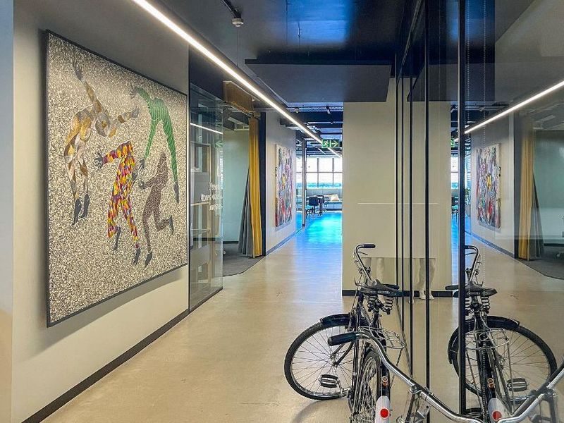 Serviced 20-person office in Harrington street - Photo 5