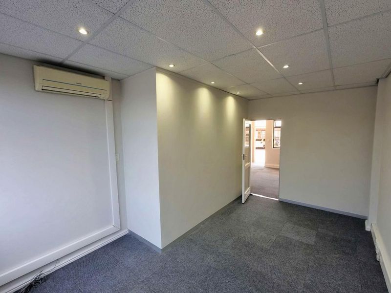Well-Positioned Ground Floor Office in Secure Business Park - Photo 6